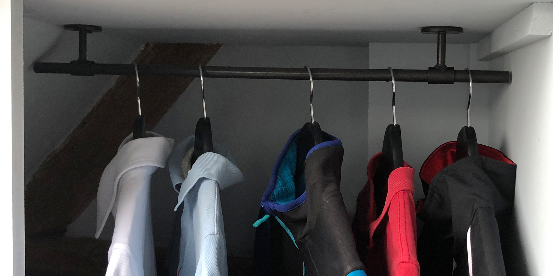 wardrobe rail with ceiling drop brackets